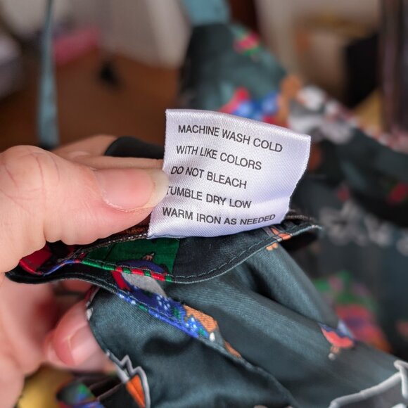 Vintage 1997 Looney Tunes Satin Night Gown - Picture 6 of 6